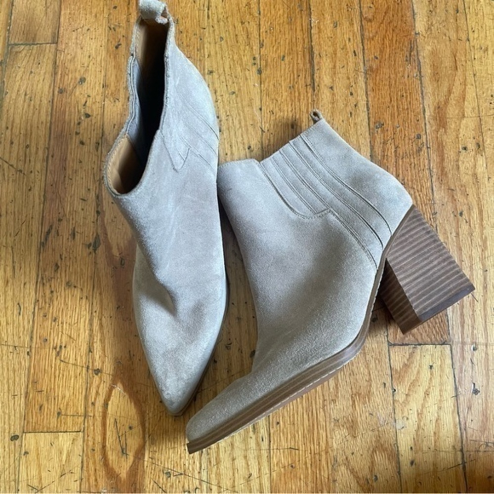 Marc Fisher Tan Pull On Block Heel Booties Size 12